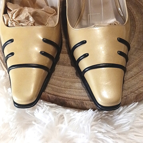 Chanel Tan & Black Patent Leather Slingback Pumps Made in Italy, Size 39 - Picture 16 of 16